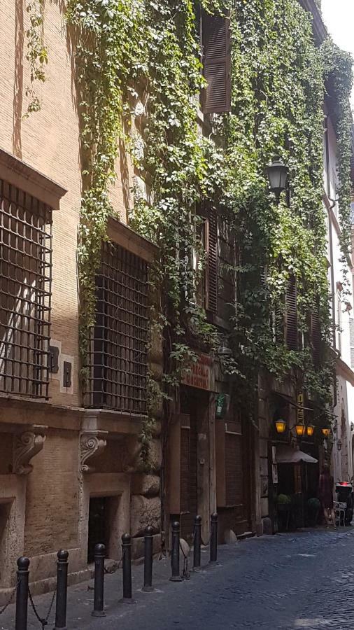 Simona Vicino A Piazza Navona Feriehus Rom